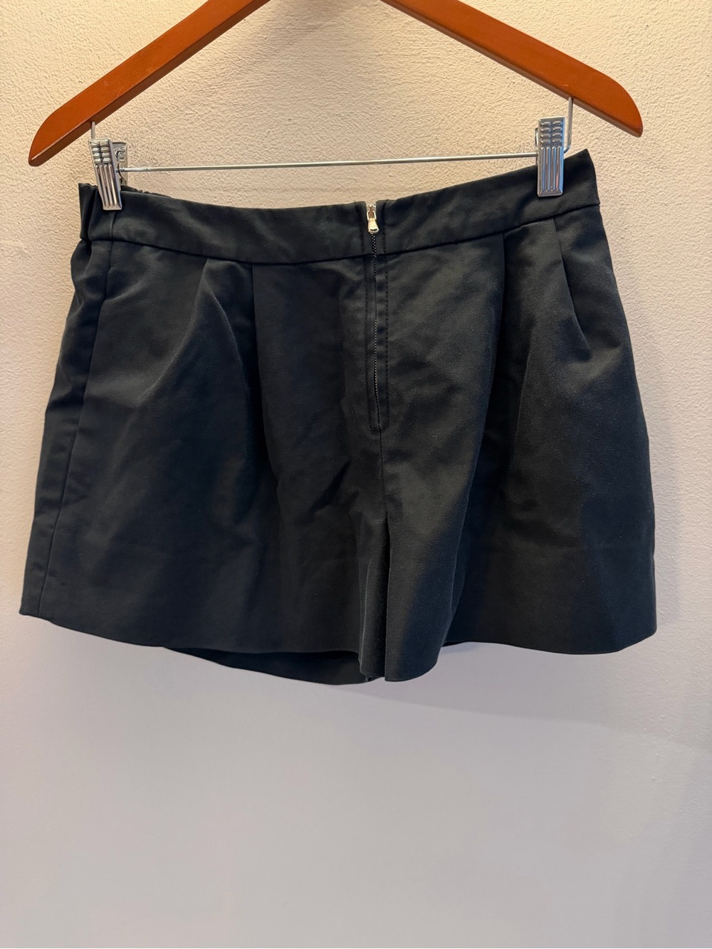 3.1 Phillip Lim Womens Black Pleated Tailored Shorts Size 2